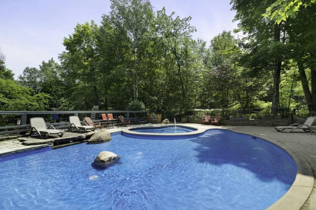 Les Manoirs Wpool & Hot Tub Near Village 110-7 Mont-Tremblant Bagian luar foto